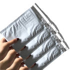 100%の新しく物質的な多郵便利用者は衣類のための6 マイクロンの厚さを袋に入れます