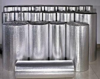 ペット ホイルの単一の気泡緩衝材の絶縁材、アルミ ホイルの泡絶縁材ロール